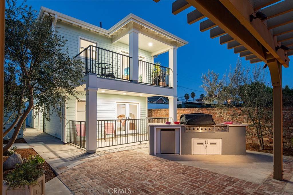 Long Beach, CA 90803,2723 E Ocean BLVD