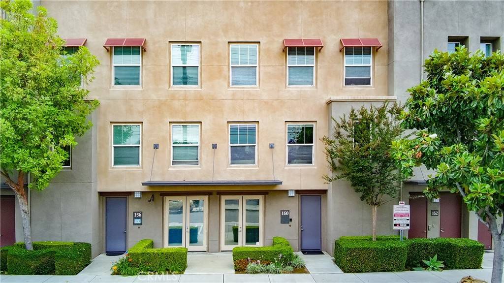 Fullerton, CA 92832,160 Soco DR