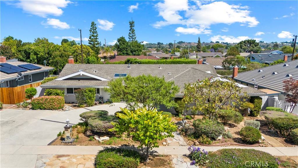 Brea, CA 92821,832 Larchwood DR