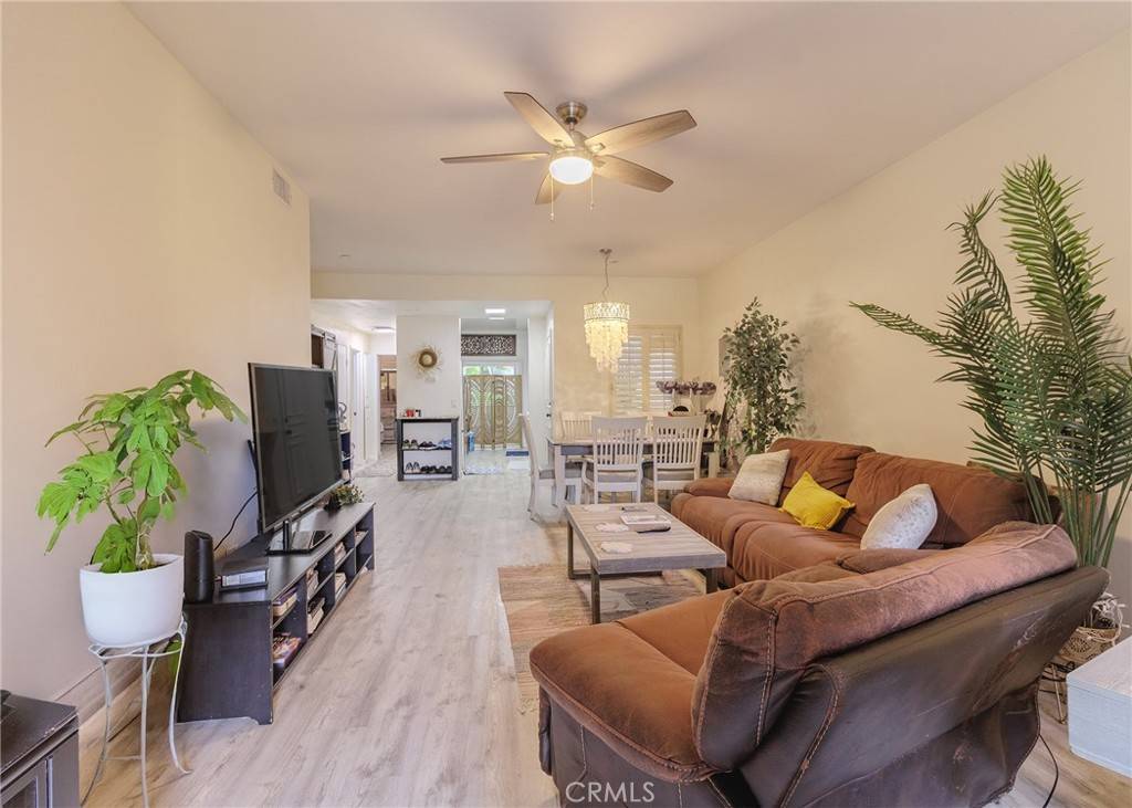 Santa Ana, CA 92704,2538 W Macarthur BLVD #117