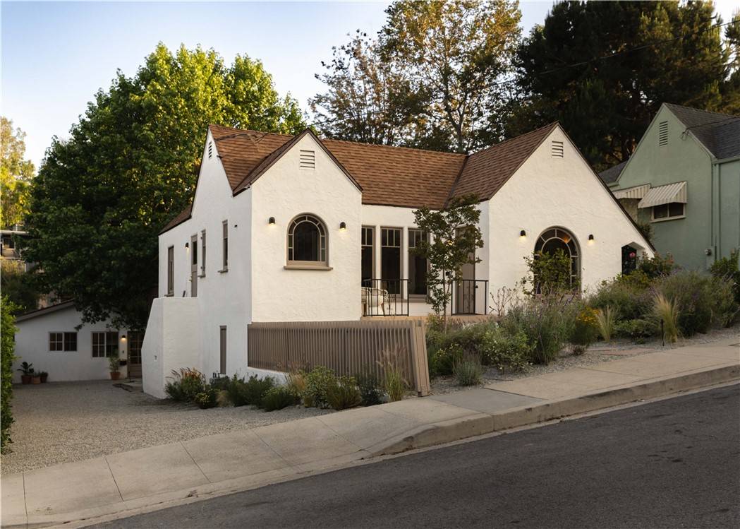 Los Angeles, CA 90042,6276 Church ST