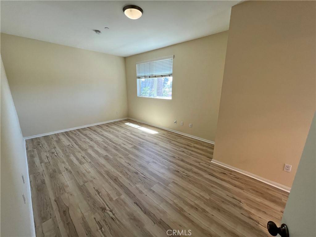 Van Nuys, CA 91405,13941 Sherman WAY #205