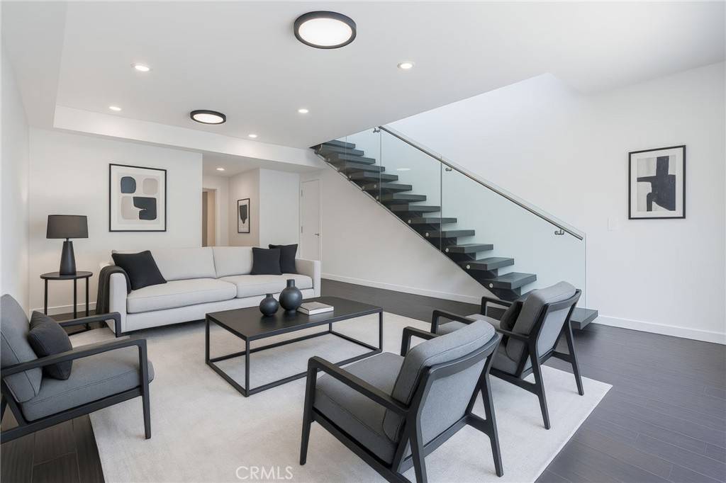 Laguna Beach, CA 92651,20000 Laguna Canyon RD #B