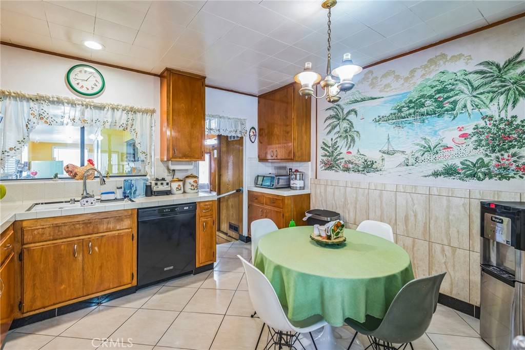 Los Angeles, CA 90032,5437 Norwich AVE