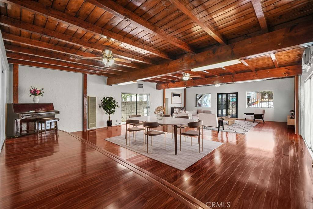 Los Angeles, CA 90038,1067 N Wilton PL