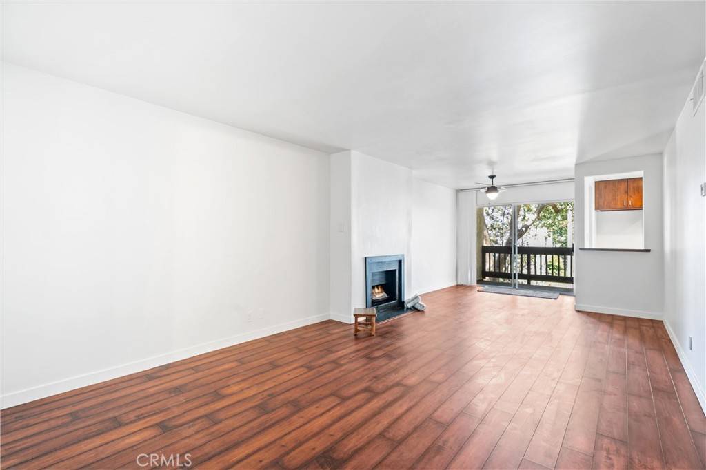 Culver City, CA 90230,8210 Summertime LN #210