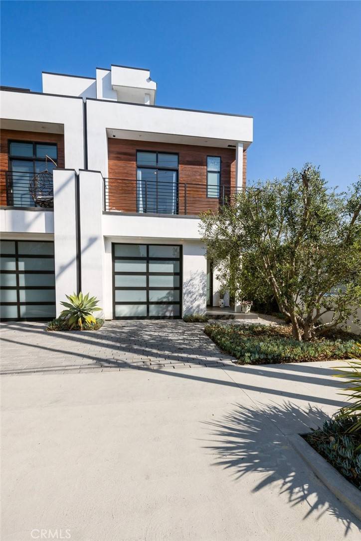 Los Angeles, CA 90066,3660 Beethoven Street