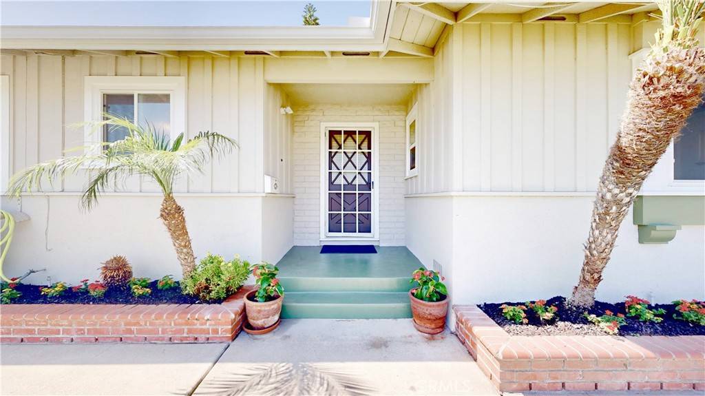 Buena Park, CA 90620,8158 Carnation DR
