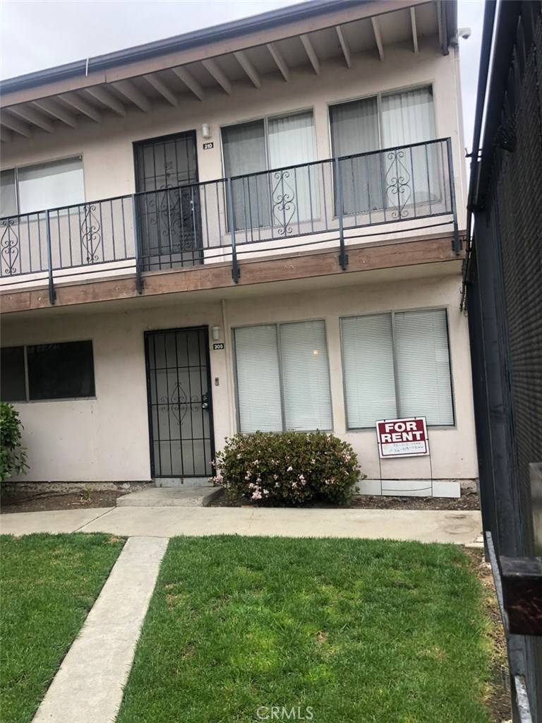 Long Beach, CA 90805,5530 Ackerfield AVE #305