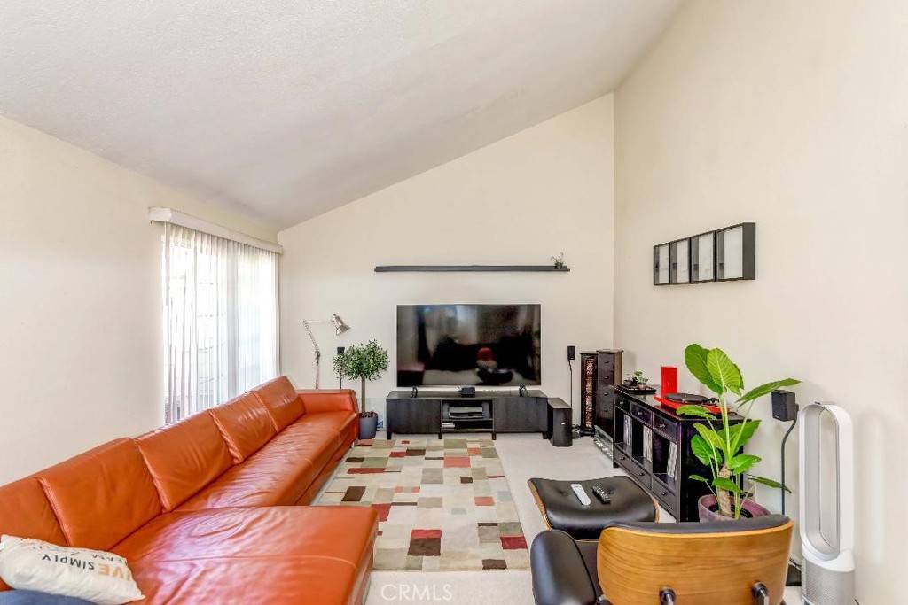 La Palma, CA 90623,5752 Park West CIR