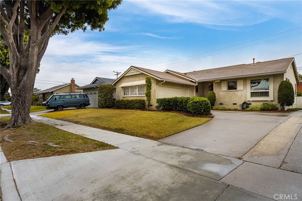 Long Beach, CA 90808,6720 E Premium ST