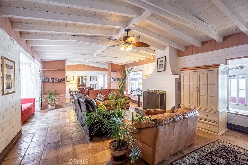 Outside Area (outside Ca), 22711