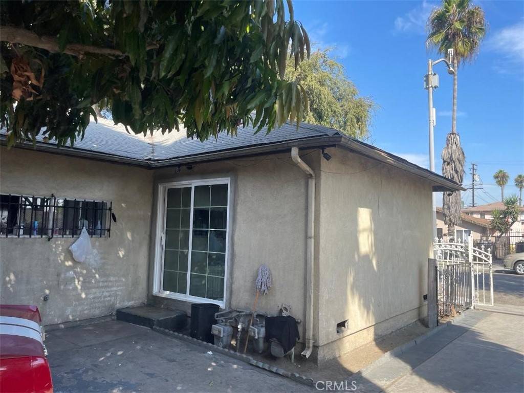 Huntington Park, CA 90255,7117 Malabar ST