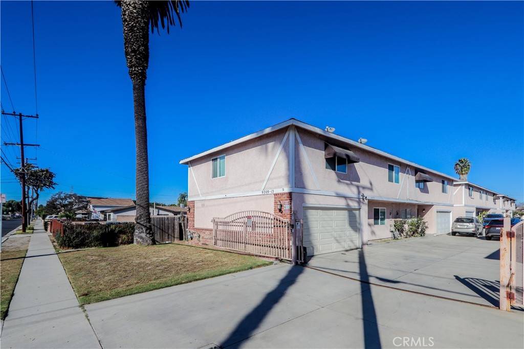 Bellflower, CA 90706,9209 Cedar ST