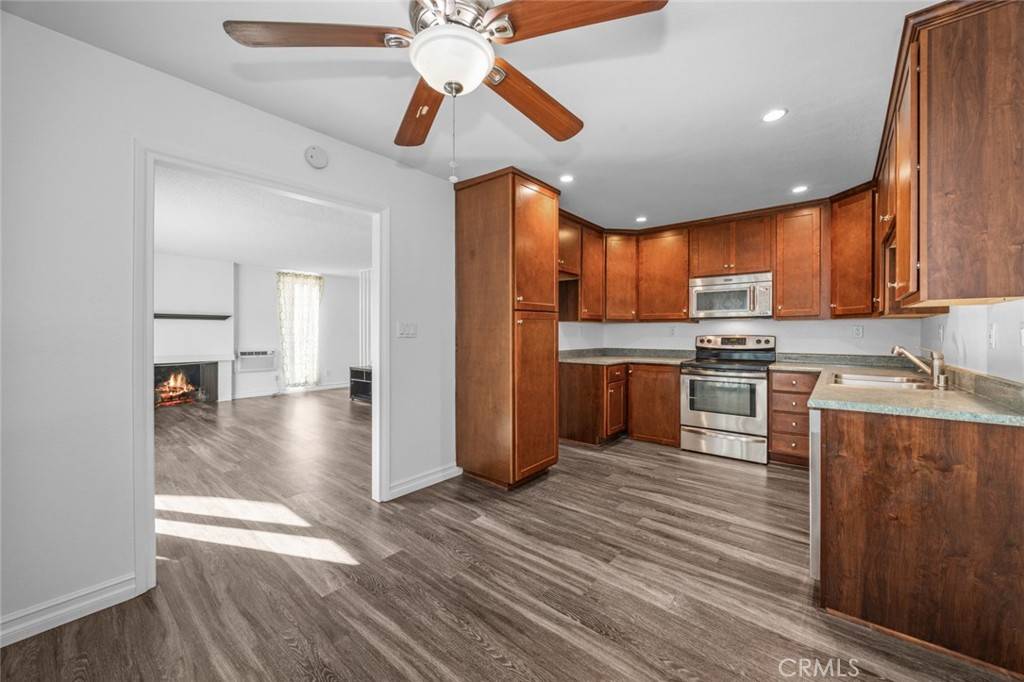 Tustin, CA 92780,15500 Tustin Village WAY #8