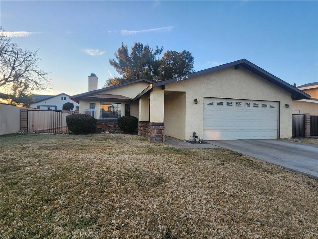 Victorville, CA 92395,12806 Bermuda Dunes DR