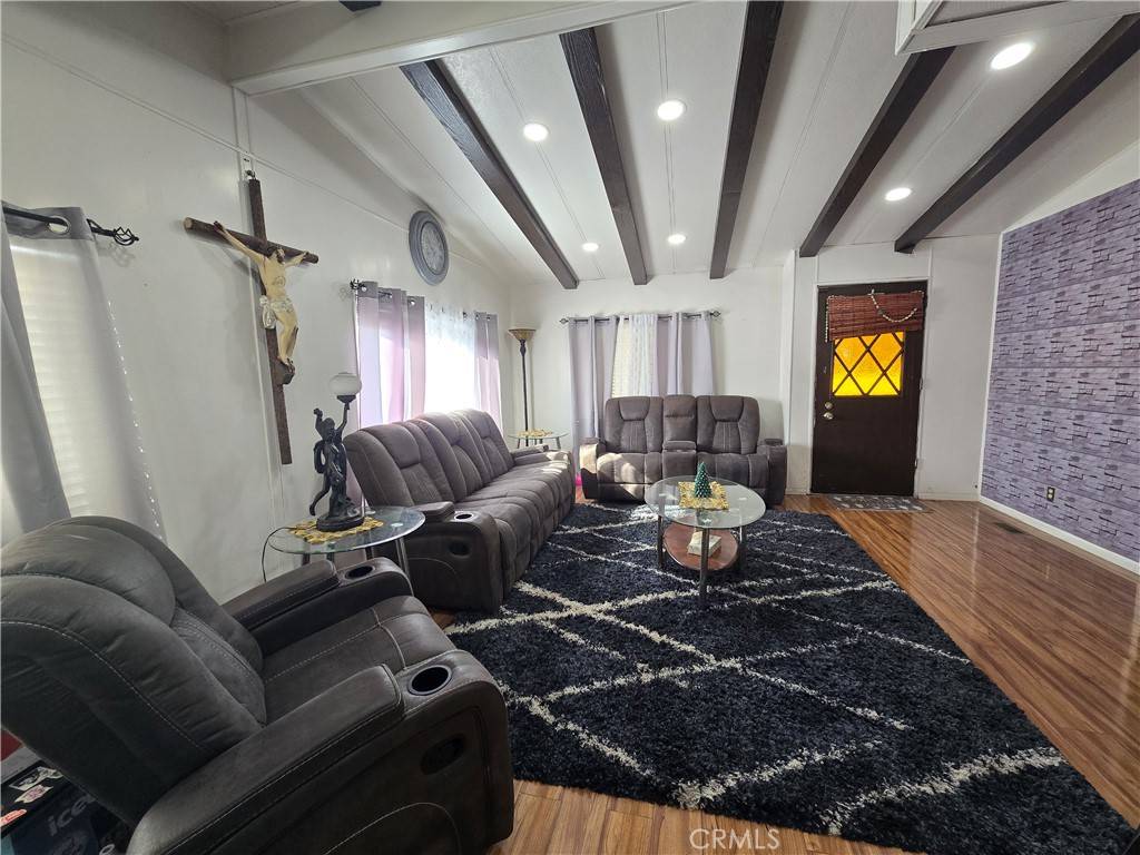 Artesia, CA 90701,19127 Pioneer BLVD #9