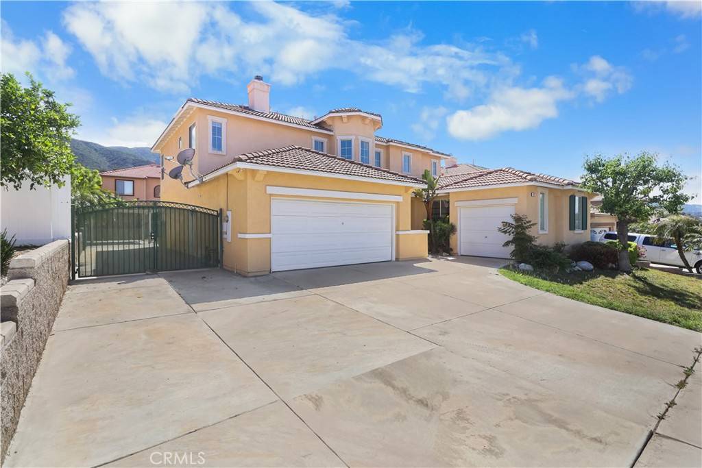 Corona, CA 92882,842 W Orange Heights LN