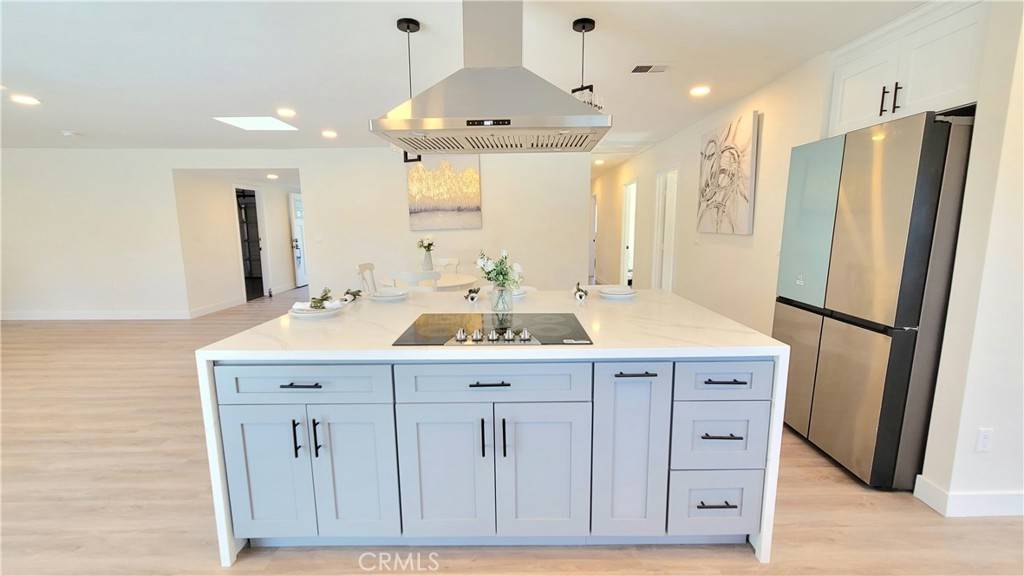 Costa Mesa, CA 92626,3109 Monroe WAY