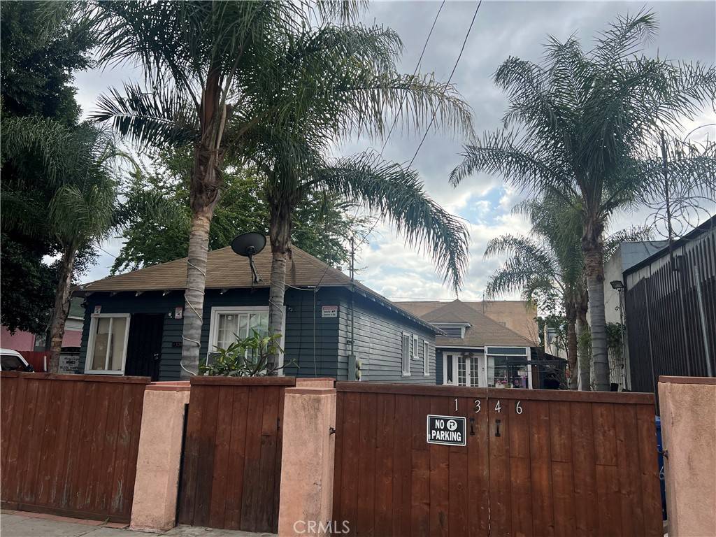 Los Angeles, CA 90021,1346 E 18th ST
