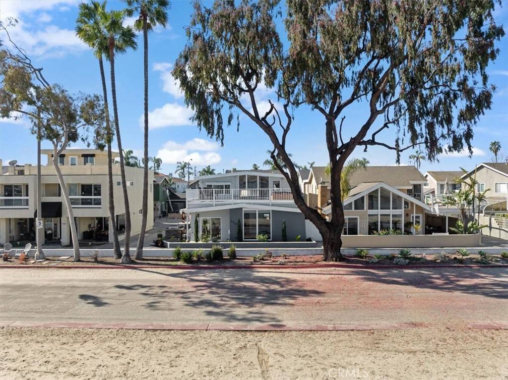 Long Beach, CA 90803,5379 E Paoli WAY