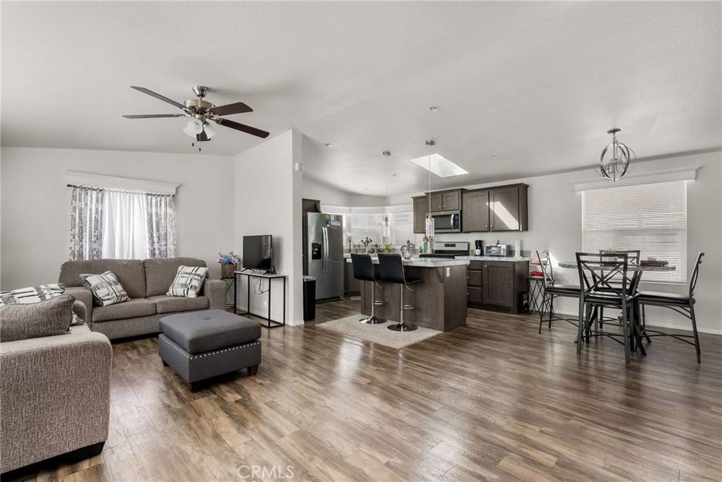 Bellflower, CA 90706,10525 Somerset BLVD #23