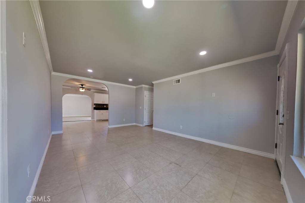 Rialto, CA 92376,665 W Winchester DR