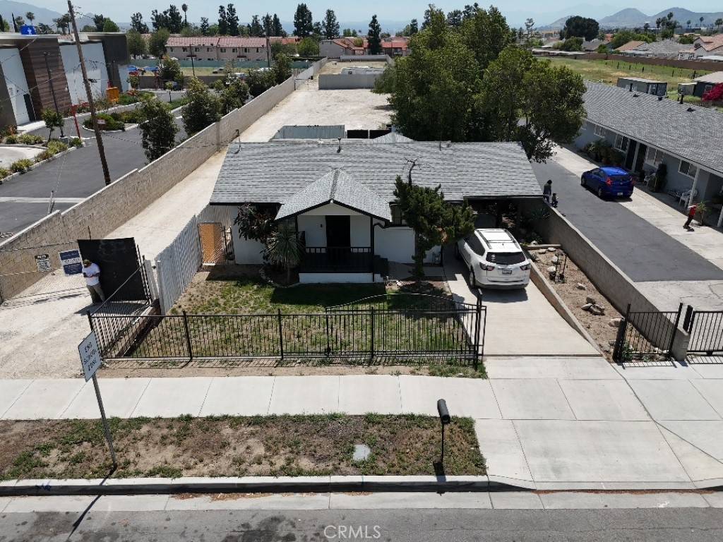Rialto, CA 92376,135 W Randall AVE