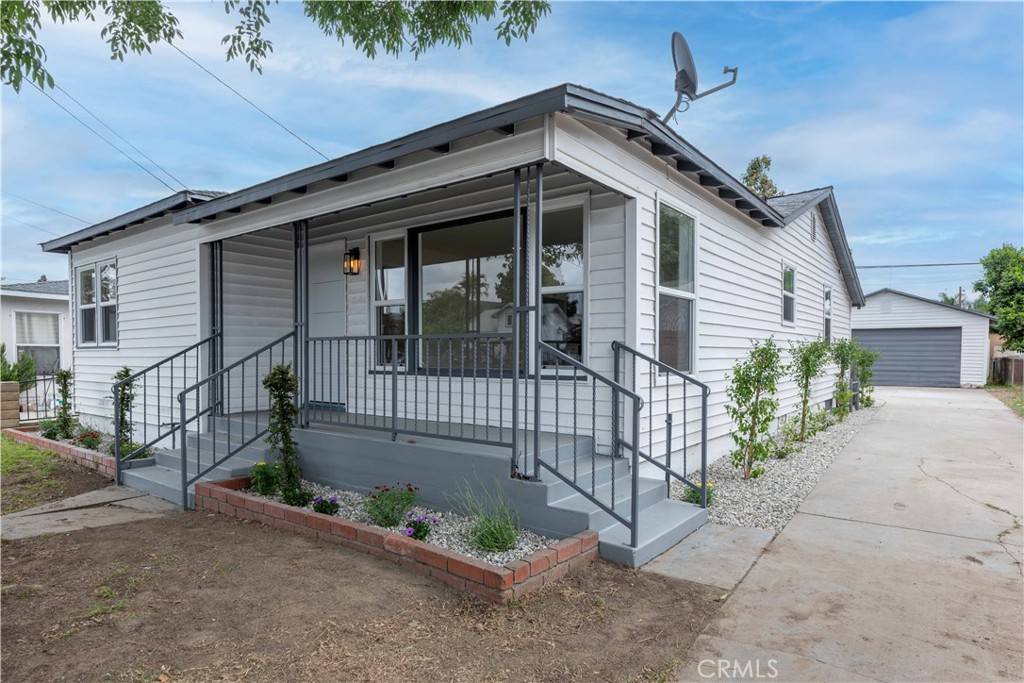 Paramount, CA 90723,15158 San Jose AVE