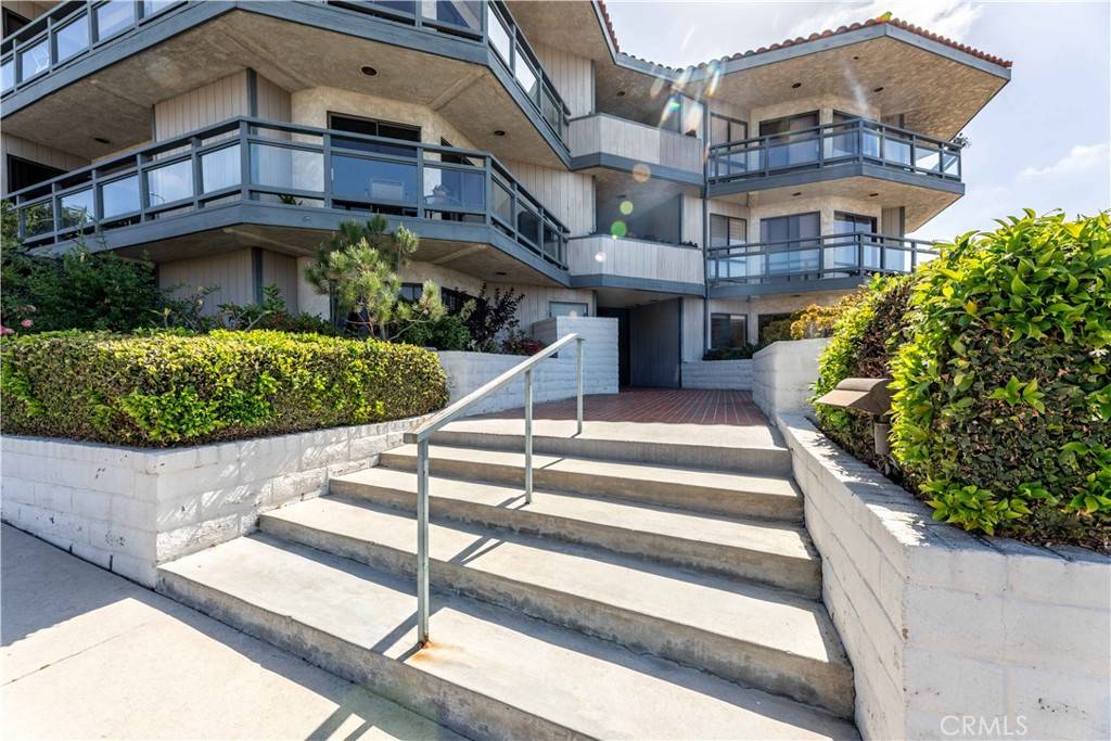 Signal Hill, CA 90755,2270 Stanley AVE #2B