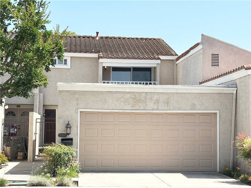 La Mirada, CA 90638,12668 Oxford DR