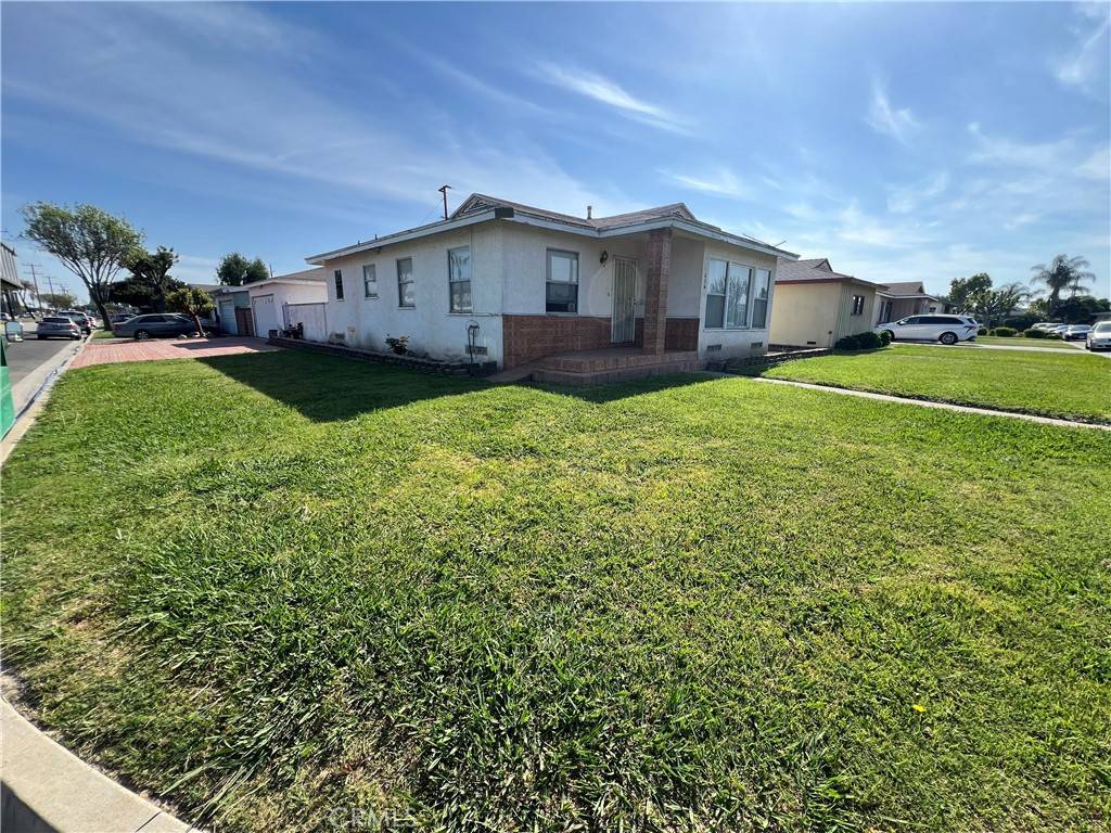 Bellflower, CA 90706,9636 Muroc ST