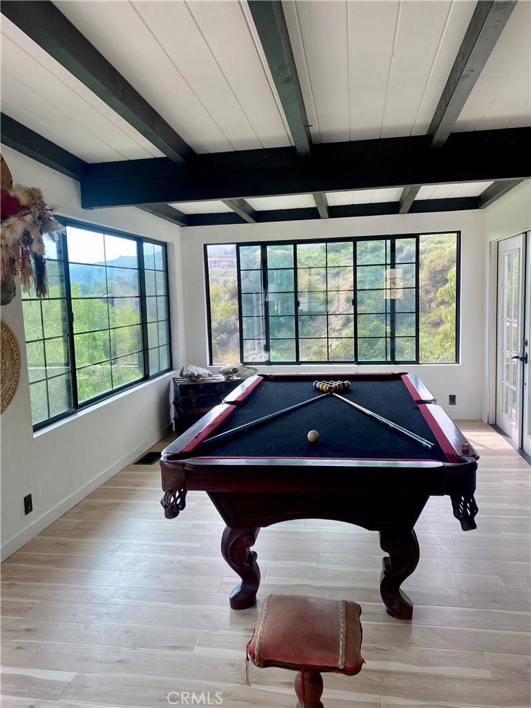 Chatsworth, CA 91311,9552 Ventura WAY