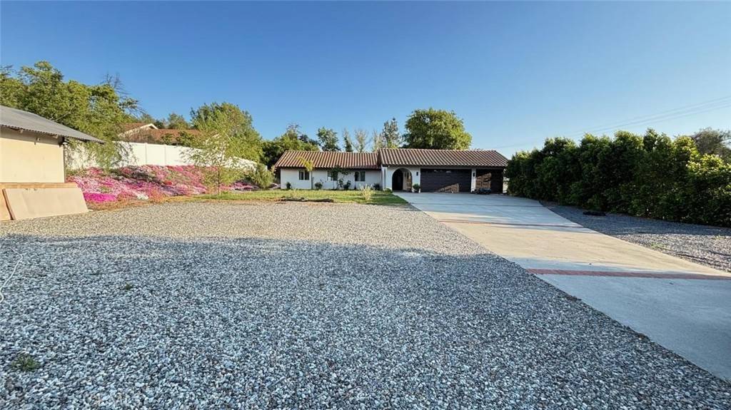 Riverside, CA 92504,17011 Via Los Caballeros