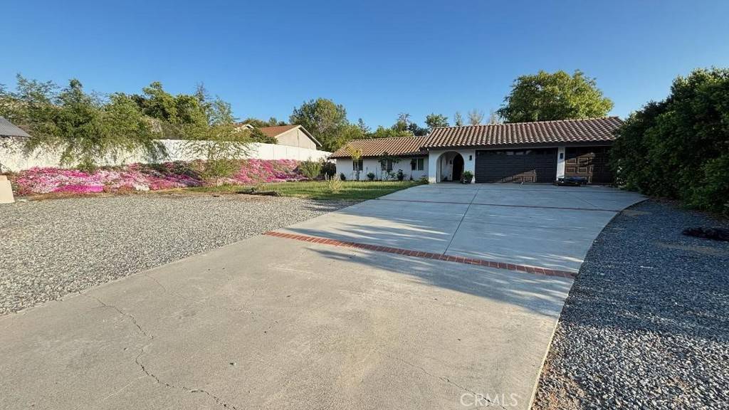 Riverside, CA 92504,17011 Via Los Caballeros