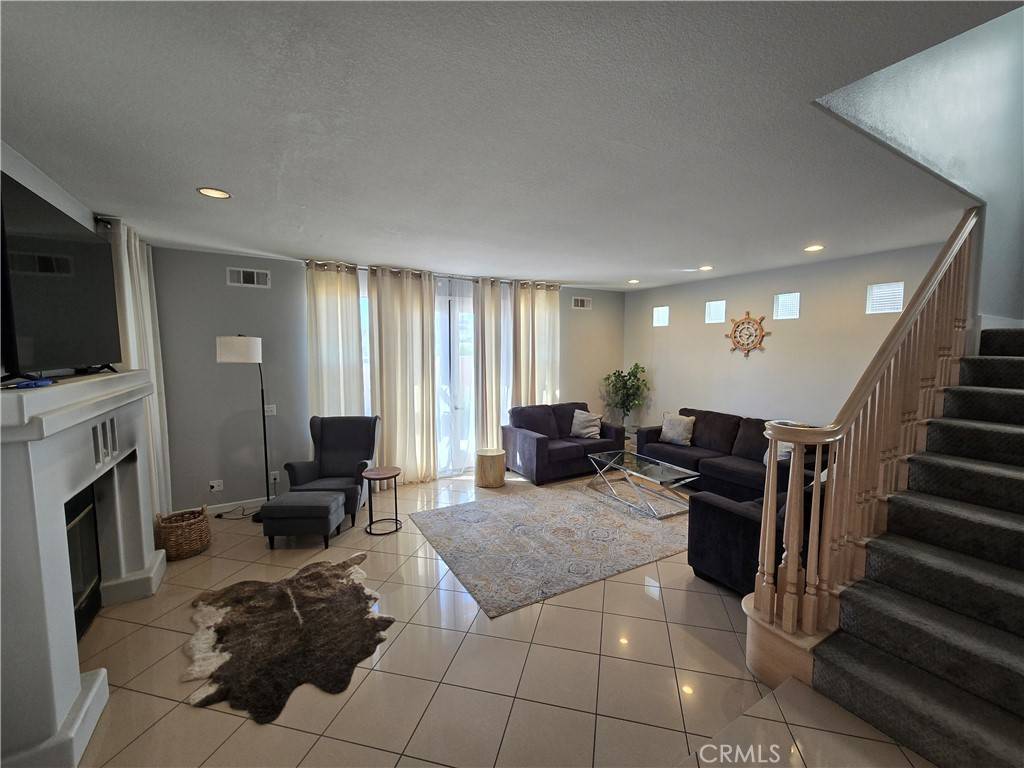 Huntington Beach, CA 92648,624 Goldenwest ST