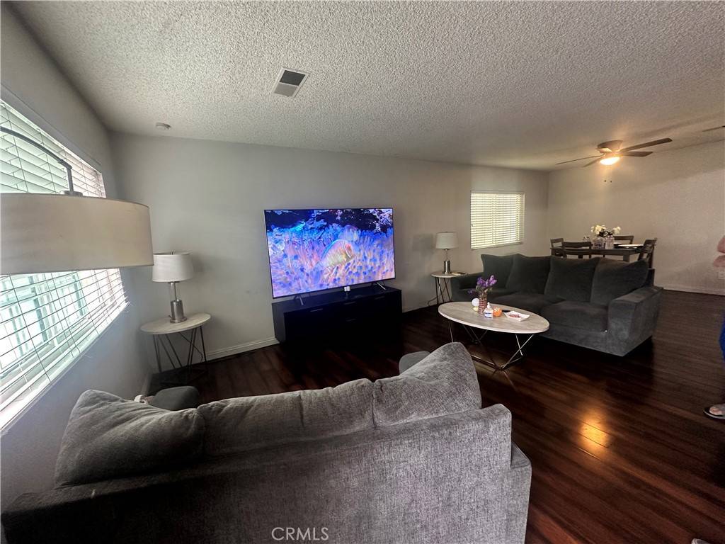 Paramount, CA 90723,7315 Exeter ST #6