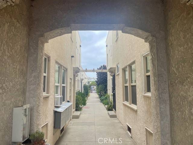 Long Beach, CA 90802,1738 E 4th ST #1
