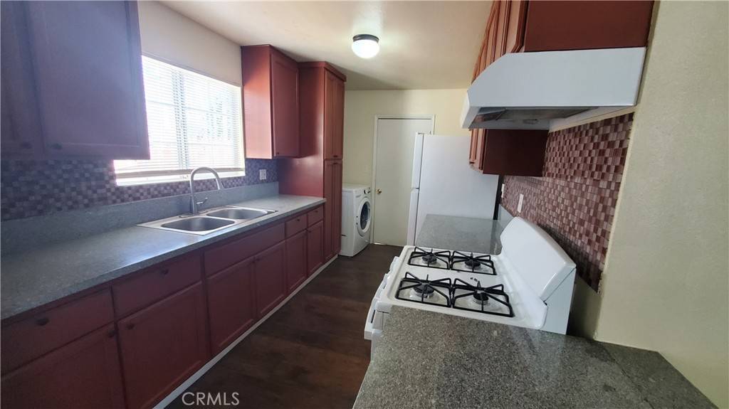 Lancaster, CA 93535,44709 6th ST E