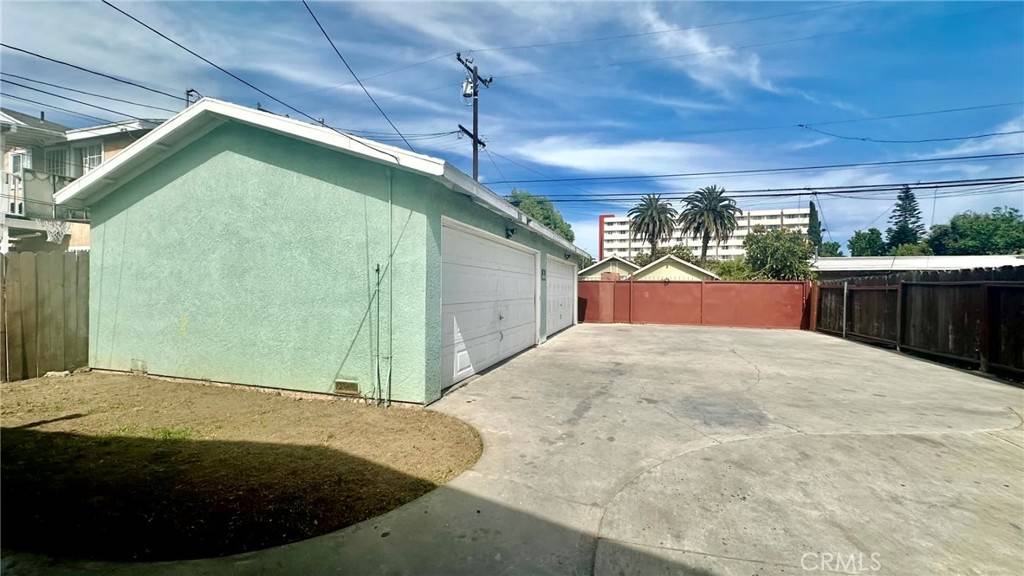 Long Beach, CA 90813,1404 Lewis AVE