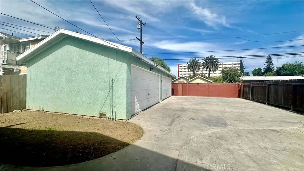 Long Beach, CA 90813,1404 Lewis AVE
