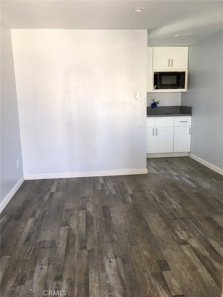 Downey, CA 90241,8740 1/2 Mccahill ST
