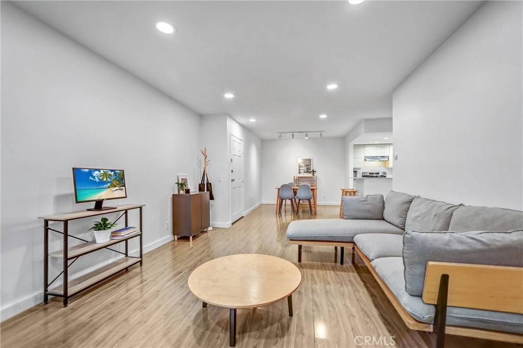 Glendale, CA 91204,460 Oak ST #316