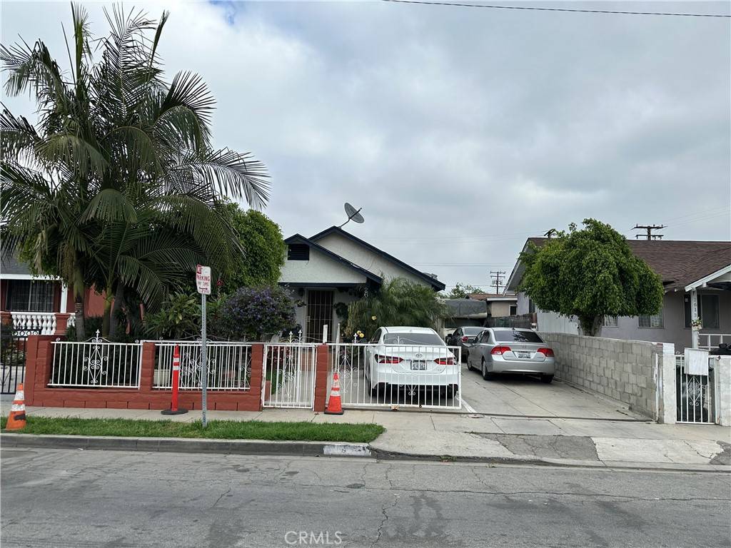 Compton, CA 90222,2607 E 135th ST