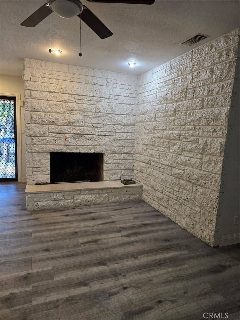 Fullerton, CA 92832,706 W Orangethorpe AVE