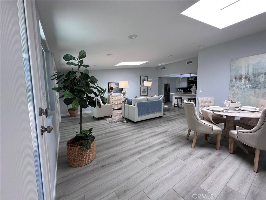Seal Beach, CA 90740,13361 El Dorado #201K