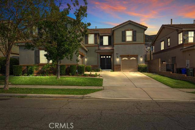 Fontana, CA 92336,15184 Honey Pine LN