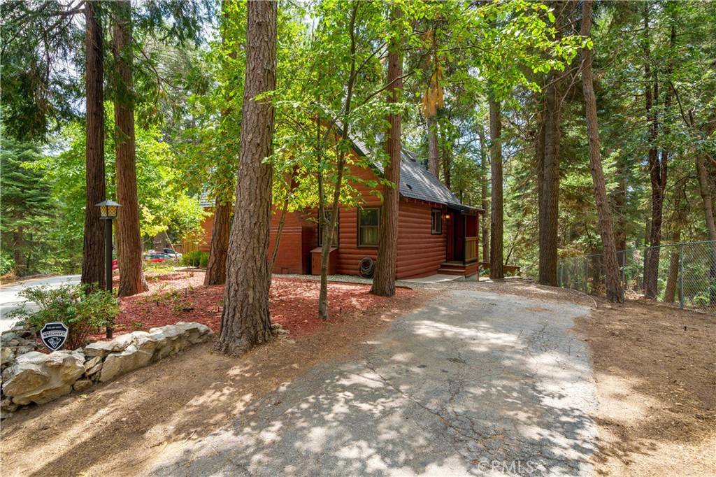 Lake Arrowhead, CA 92352,838 Poe CT