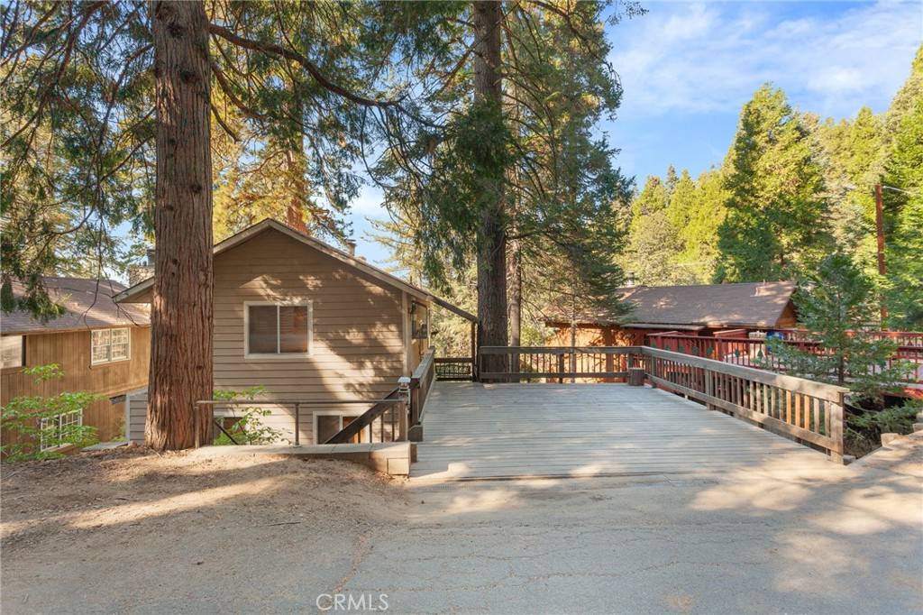 Lake Arrowhead, CA 92352,509 W Victoria CT