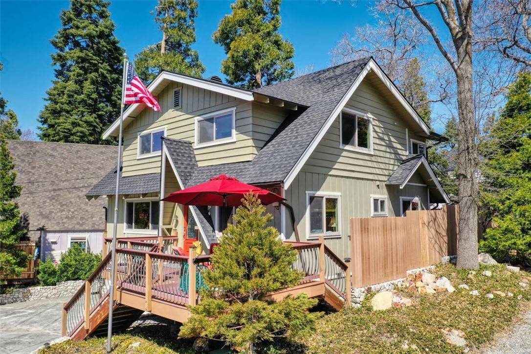 Lake Arrowhead, CA 92352,384 Spruce DR